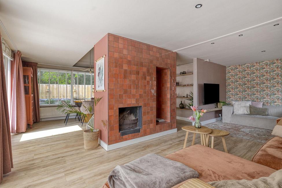 63f48a9a1cdda2ff0bde0b6b76977453