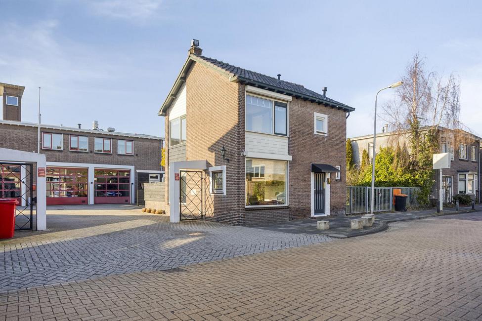 71a7fe5bed2a4f2c924cdda8602badb4