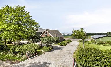 2ed8290f7f512fd4af9bcd5d3137fb36