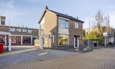 71a7fe5bed2a4f2c924cdda8602badb4